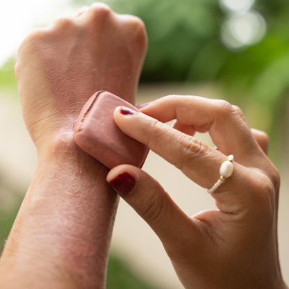 Pinki: Barra Facial Purificante y Calmante para la Piel